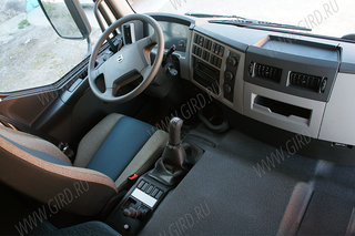 Кабина Volvo FЕ 4х2 с фургоном из сэндвич-панелей