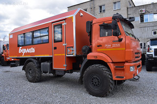 Автобус вахтовый КамАЗ 43502-3036-66 с грузовым отсеком (18 мест)