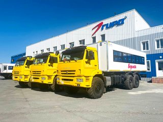 6 вахтовых автобусов БЕРЛОГА с багажным отсеком