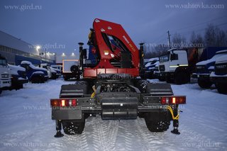 Седельный тягач с КМУ ИМ-320 на шасси Урал 44202-3511-82Е5 - купить в Челябинске от производителя. ✅Завод спецтехники ГИРД: ✔️Большой каталог техники. ✔️Низкие цены. ✔️Гарантия. ⚡Доставка спецтехники по России. ☎️ 8(800)200-24-63!