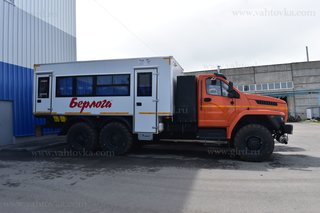 Вахтовый автобус БЕРЛОГА на шасси Урал 4320, 23 места