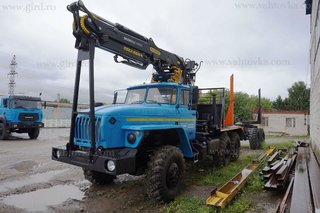 Лесовоз Урал 43204 с прицепом-роспуском и ГМ VM-10 L74