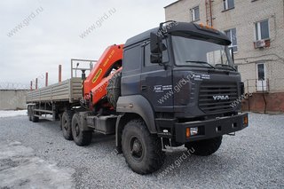 Урал 44202 с КМУ ИМ-320 и полуприцепом Нефаз 9334