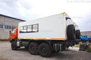 Вахтовый автобус КамАЗ 43118-3011-50 (10 мест) с грузовым отсеком