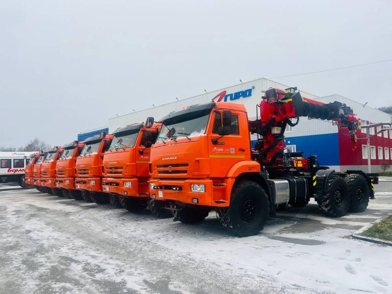 7 Тягачей с КМУ ИТ 200 на шасси КАМАЗ