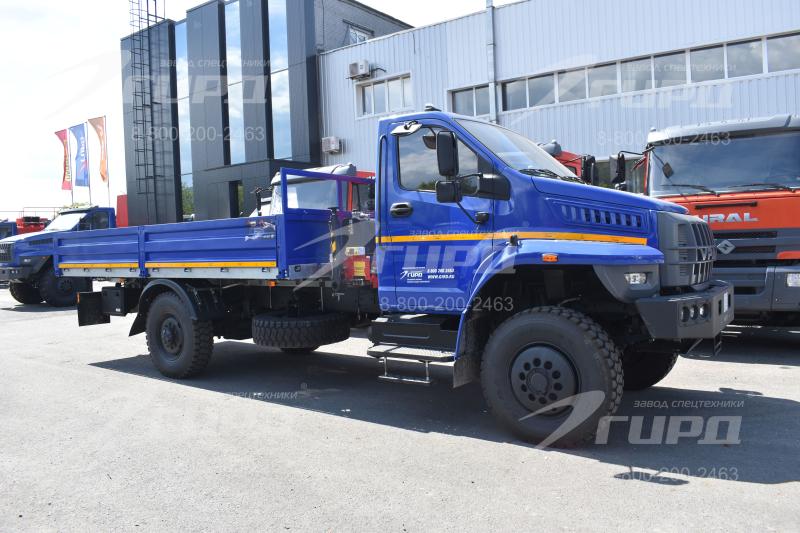 Первый бортовой автомобиль на шасси УРАЛ 80