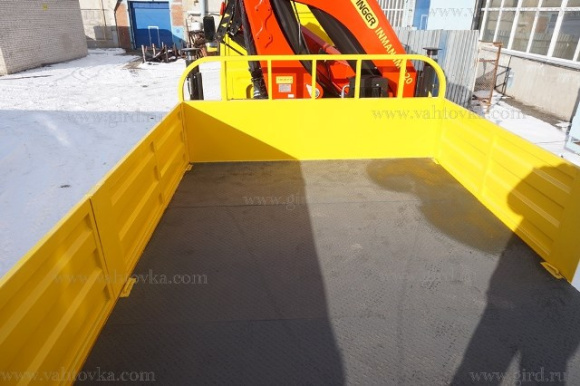 Бортовой автомобиль Урал 4320 с КМУ ИМ-320 6