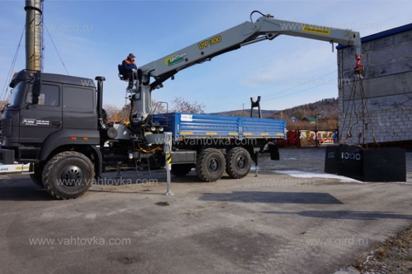 Бортовой автомобиль Урал 4320-4972-80 с КМУ ИФ-300 5