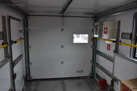 Амбулифт - автолифт на шасси ISUZU NPR 75 L-M 9