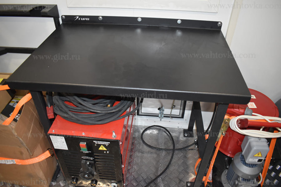 Маслораздаточная станция КамАЗ 43118-3027-50 с КМУ РК 10000 9