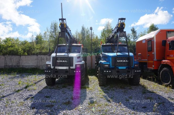 Лесовоз Урал Next 5557-6152-74М28 с КМУ VM10 и прицепом роспуском 2