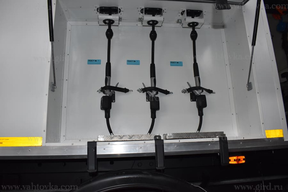 Маслораздаточная станция КамАЗ 43118-3027-50 с КМУ РК 10000 6