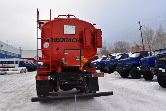 АЦН-17 на базе Shacman 4