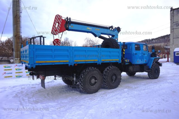 Урал 4320-1912-60 с двухрядной кабиной и КМУ ИМ-240А 3