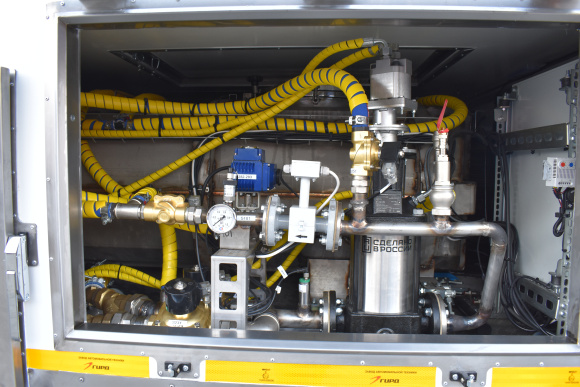 Аэродромная ассенизационная машина без подъемного механизма на шасси КАМАЗ – КОМПАС-9 7