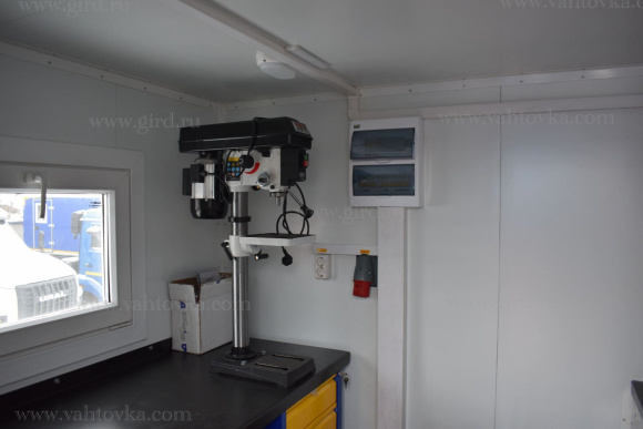 ПАРМ КамАЗ 43118-3027-46Е4 с КМУ ИМ 180 и Люлькой 6