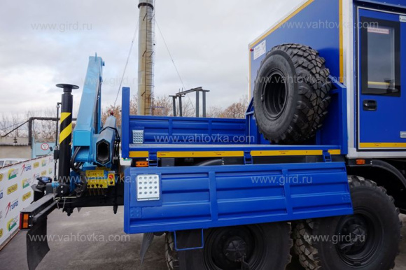 Вахтовый автобус Урал Next с КМУ ИМ-25 4