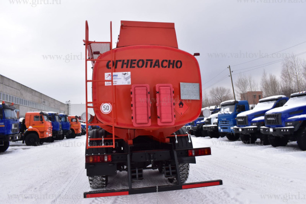 АЦН-20 на шасси УРАЛ 63701К