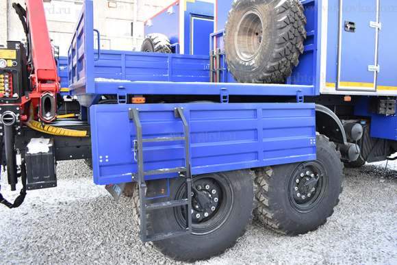 Вахтовый автобус КамАЗ 43118, 8 мест, с КМУ РК 4200А 8