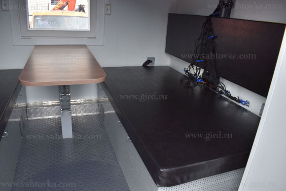 Транспортно-бытовая машина ТБМ на шасси Урал 4320 3