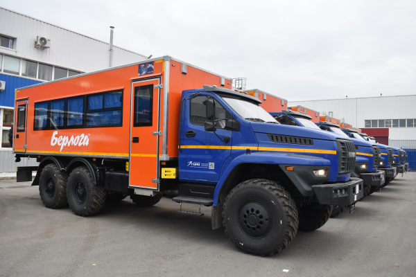 Вахтовый автобус 28 мест Урал 4320-6952-72Е5Г38 1