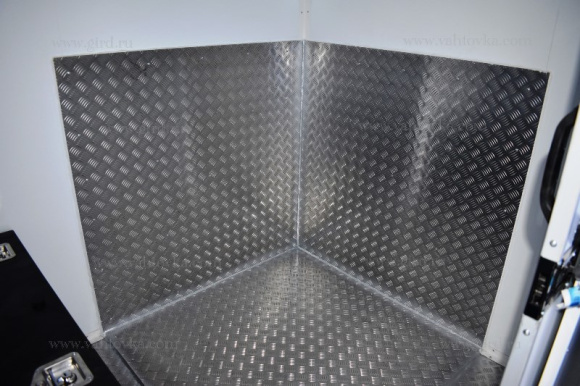 Вахтовый автобус Урал Next 4320-6952-72Е5Г38, 20 мест с грузовым отсеком 10