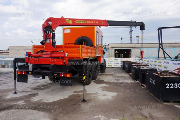 Вахтовый автобус Урал 4320 с КМУ ИТ-80 8