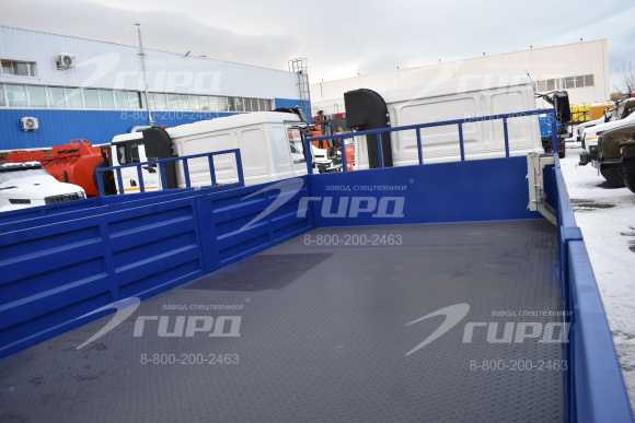 Бортовой автомобиль Урал С34520