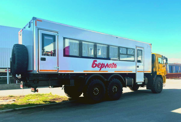 Вахтовый автобус Берлога с багажным отсеком на шасси КАМАЗ 43118 6