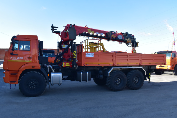 Бортовой автомобиль с КМУ ИТ-200 с двухместной люлькой и буром на шасси КАМАЗ 43118 1