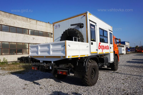 Автобус вахтовый КамАЗ 43502 с грузовой платформой 4