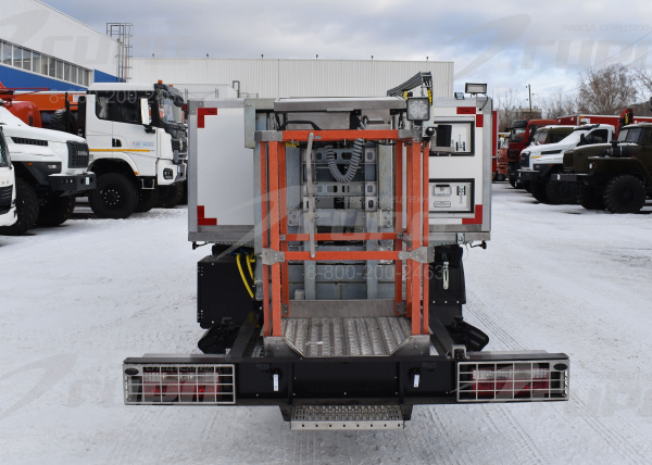  Автомобиль для заправки ВС питьевой водой на шасси КамАЗ Компас 9 2