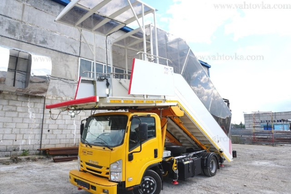 Трап самоходный пассажирский ТСП-ГИРД на шасси Isuzu 2
