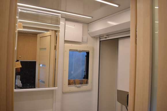 Автодом-фургон специальный 3