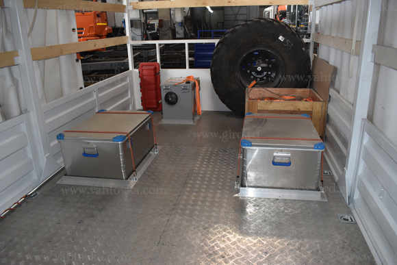 Бортовой автомобиль Урал Next с двухрядной кабиной с КМУ PK-17001A