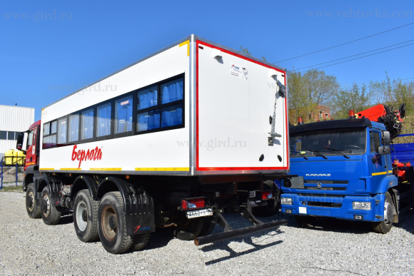 Вахтовый автобус БЕРЛОГА 30 мест на шасси Man