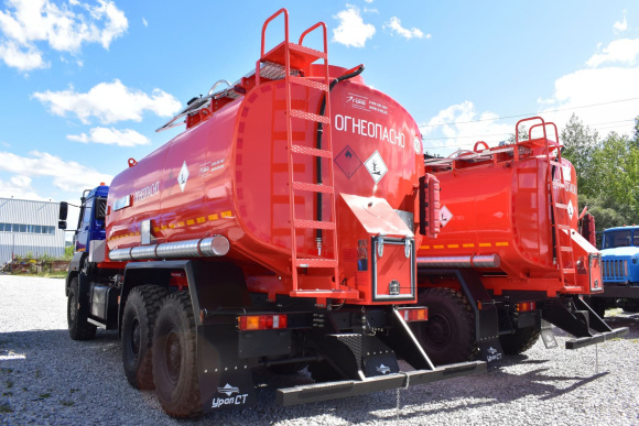 Автоцистерна АЦН-17 на базе шасси Урал 63701К 4