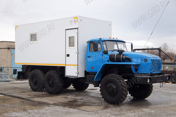 ПАРМ Урал 4320-1112-61 с отсеком для перевозки людей 3