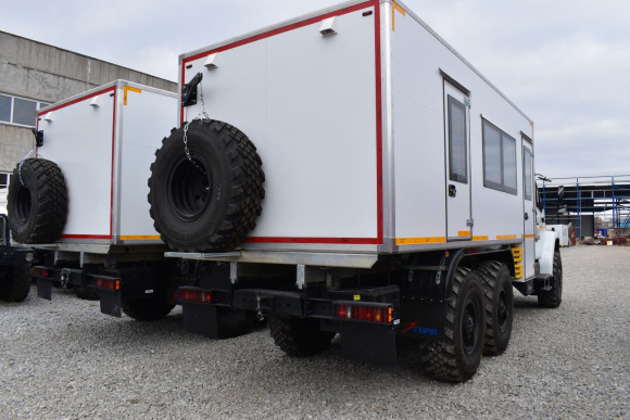 Вахтовый автобус на базе Урал Next 4320-6954-16, 12 мест, с багажным отсеком 3