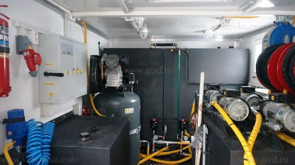 Маслостанция Урал 4320-4972-85 с КМУ ИМ-150N 11