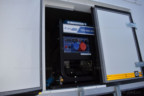 ПАРМ на шасси Камаз 43118 с пассажирским отсеком 3