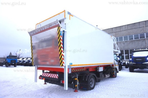 Автолифт на шасси Isuzu NQR 90 L-L