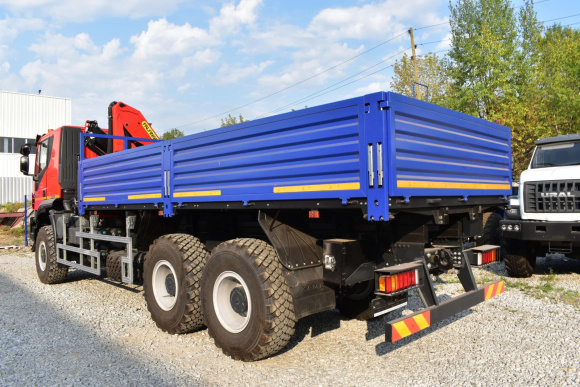 Бортовой автомобиль IVECO AT380T45W с КМУ PALFINGER РК 15500 4