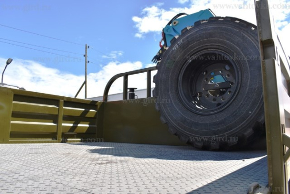 Бортовой автомобиль Урал Next с двухрядной кабиной и КМУ ИМ-180 6