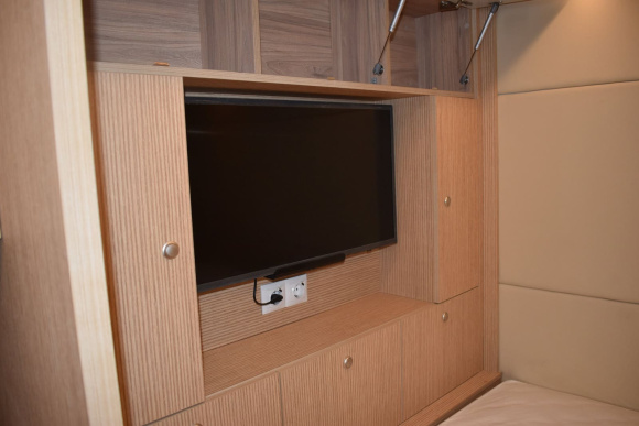 Автодом-фургон специальный 5