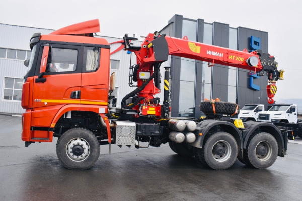 Седельный тягач с КМУ ИТ 200 на шасси SHACMAN SX42586W385C