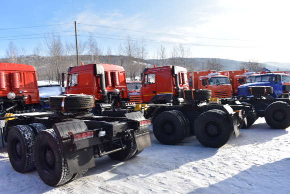 Седельный тягач Урал 35510