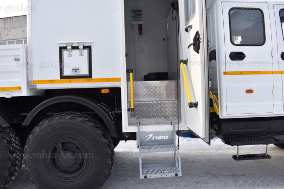 ПАРМ Урал NEXT 4320-6982-72Е5И06 с КМУ РК 18500А 4