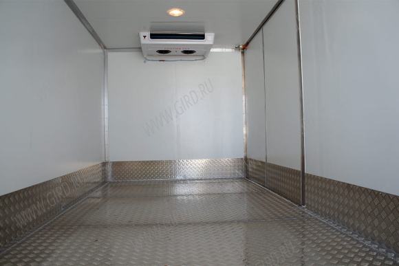 HINO 300 XZU720L-HKFRPW3 Изотермический фургон 10