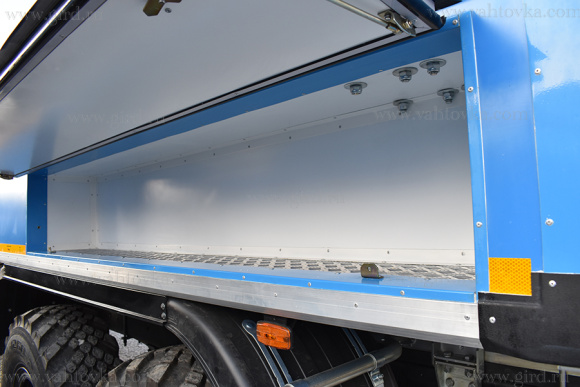 Агрегат-лаборатория исследования скважин АИС на базе Урал 4320 (метан) 3